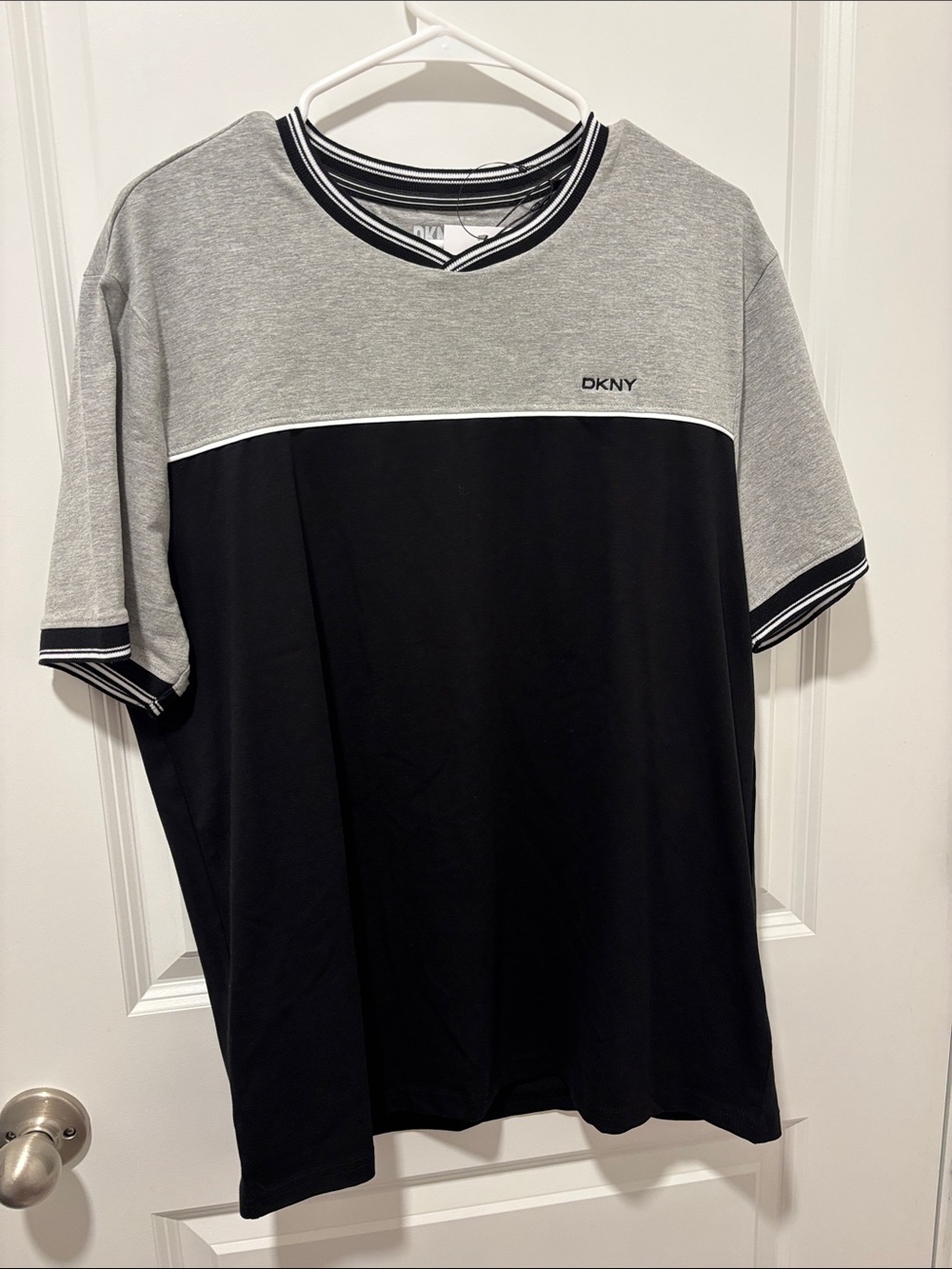 DKNY Black and Gray Colorblock Short Sleeve Tee